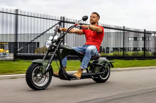 Why the Soversky M8 Chopper Electric Scooter is a Must-Have for Your Wholesale Inventory